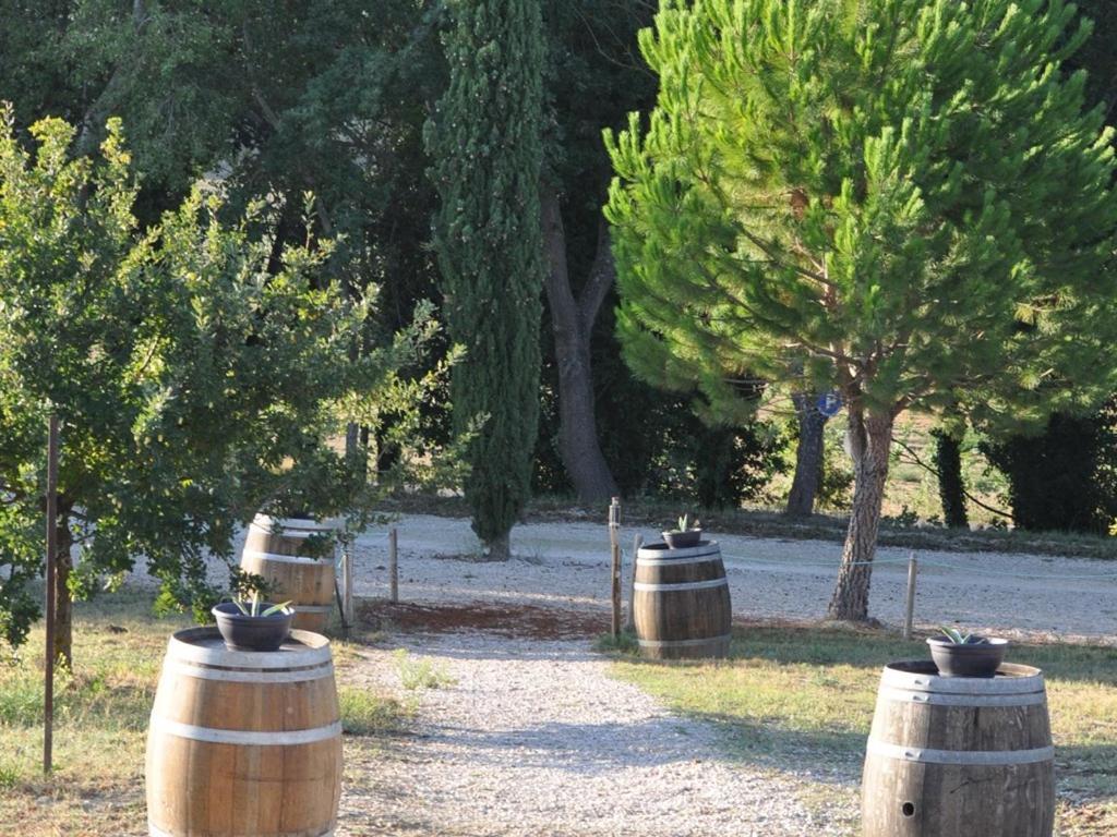 Domaine Saint Victor Hotel La Tour-d'Aigues Luaran gambar