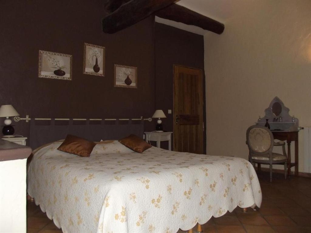 Domaine Saint Victor Hotel La Tour-d'Aigues Luaran gambar